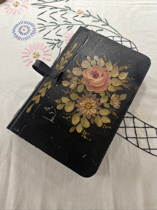 Decoware Other - Vtg. Toleware Handpainted metal silent butler crumb catcher floral (book cover)